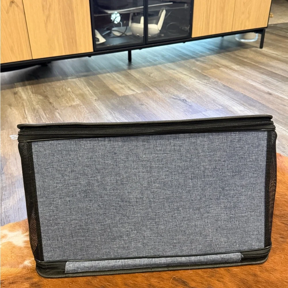 Portable Pet Carrier with Viewing Window - Gray